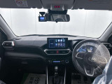 落ち着いたカラーの内装で、ゆったりと運転したい方に。