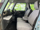 運転に必要な情報を一目で確認できる、見やすいインストルメントパネルです。安全運転をサポートします。