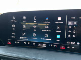 【スマートフォンインターフェース搭載】スマホと連動し地図や音楽の設定が可能。MMIナビゲーションでは、高解像度カラーディスプレイに、Bluetooth接続によるハンズフリー通話機能を搭載しております。
