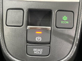 【オートブレーキホールド】信号待ちや渋滞で停車時にブレーキから足を離しても、停止状態を保持してくれます。前進するときはアクセルを踏めば自動で解除されるので安心♪街乗り運転が楽になります♪