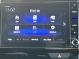 目的地検索や電話番号入力など複数のメニューを備え、用途に合わせて選びやすい構成です。画面から各種設定へ進めるため、日々の移動を便利にサポートします。