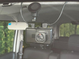 【ドライブレコーダー】ドライブレコーダー装備!走行中はもちろん、あおり運転や事故に遭遇した際、映像で記録し、万一のリスクに備えます。※記録用SDカードはお客様ご自身でご準備いただく必要があります。