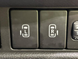 【両側パワースライドドア】スマートキーや運転席のスイッチで後席両側スライドドアの開閉が可能♪電動だから力を入れてドアを開ける必要が無く、小さなお子様でも簡単に開け閉めでき快適です♪