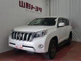 大人気SUVのプラドです!迫力ある外観に雪道も安心の4WD。アウトドアにもピッタリな1台です♪