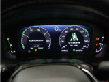 10.2インチデジタルグラフィックメーターで、速度表示やHonda SENSING作動表示などを、分かりやすく表示 見やすさを追求したメーターです。