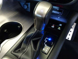 【CVT】無段変速機という意味です。 オートマミッションの中でも、ギヤによる変速をしないので、その分燃費が上がり経済的☆