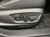 【パワーシート】電動で微妙な調整が手軽にでき、最適なポジションで運転することが可能です。