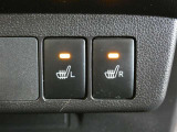運転席と助手席には寒い時にうれしいシートヒーターが装備されてます。