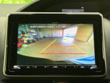 後方確認をサポートするモニター。駐車時や狭い道での運転も安心です。運転の苦手な方にもおすすめです。