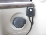 自社工場を3拠点完備しております。重整備やカスタムを始め、ご購入後のお車のメンテナンスも弊社にお任せください。