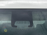 【プリクラッシュセーフティ】前方の車両等を検知し、衝突しそうな時は警報で注意を促し、ブレーキを踏む力をサポート。ブレーキを踏めなかった場合は衝突被害軽減ブレーキが作動、衝突回避をサポートします。