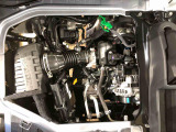 エンジンルームリフレッシュ済!弊社のサービスマンがしっかり点検整備致します。納車時には点検記録簿もご確認頂けます。