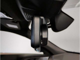 【ETC機能付防眩ミラー】BMWのルームミラーは、ETCと一体型でございます。ミラーは防眩機能付きですので、後方車両のヘッドライトの明かりをカット致します。