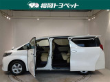 両側スライドドアを採用しています、助手席側は電動式で運転席から開閉できます。(運転席側は手動式です。)