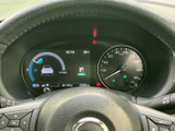 速度表示と車両情報をひと目で確認しやすいメーター廻りです。表示がまとまっているため、運転に必要な情報を把握しやすく、走行中も視線の移動を抑えた確認を助けます。