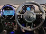 ミニ独特のゴーカートフィーリングと呼ばれる軽快なハンドリングはAT車、MT車のどちらでも楽しめます。