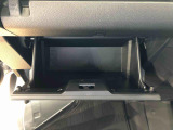 よく使うものが手を伸ばせばすぐ届く、機能面で充実した収納。