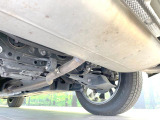 お車を安心してお乗りいただく為には、足回りの定期点検が欠かせません。サービスサポート(有償保証)では無料点検もご提供しており、安心のカーライフをお過ごしいただけるサポート体制が整っています。