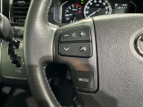 ステアリングスイッチ装備!運転しながら手元でオーディオの操作などができます。