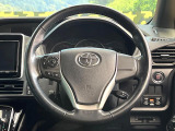 【純正革巻きステアリング】上質な革を使用することで、手にしっかり馴染みとても運転しやすいハンドルです♪