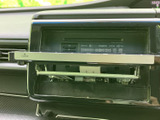 様々な情報を表示できるモニター画面は、運転をサポートするだけでなく、エンターテイメント性も高めます。快適な空間を演出します。