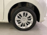 タイヤサイズは 165/65 R14 です。