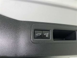 【パワーバックドア】ボタン一つでテールゲートが自動で開閉します。