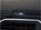 【DVD】DVD再生可能です。お好きな映画、ドラマ、アニメを車内でお楽しみください。