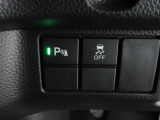 パーキングセンサーや横滑りを防ぐVSA等のスイッチ類は運転席の右側、手の届きやすい位置にあります。