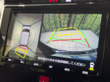 【パノラミックビューモニター】専用のカメラにより、上から見下ろしたような視点で360度クルマの周囲を確認することができます☆死角部分も確認しやすく、狭い場所での切り返しや駐車もスムーズに行えます。