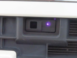 安全装備スマートアシストI付きです。運転中の「ヒヤッ」とするシーンで事故の回避の支援や被害の軽減を図り、ドライバーの安全運転をサポートします。みんなに安全・安心を。