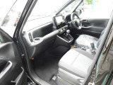雪道安心4WD☆9インチナビ☆バックカメラ☆ETC☆カープレイ対応☆ミラー型前後ドラレコ☆シートヒーター☆LEDライト☆