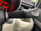 【オートライト】周りの明るさに応じて自動でヘッドライトの点灯・消灯ができる機能です!ライトの付け忘れ・消し忘れなどが無くなり、雨の日や夕方の走行も安心!トンネル通過時も便利ですね♪