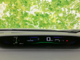 視認性の高いメーター類は、運転に必要な情報を的確に伝えます。運転に集中できる、シンプルで分かりやすいデザインです。