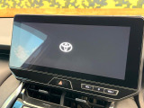 【12.3インチワイドナビ】高級感とインパクトのある大型ワイドナビを装備。各種オーディオ操作はもちろん、横長ワイド画面でのマップ2分割表示など、利便性も高いナビです♪