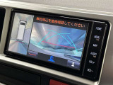 【パノラミックビューモニター】真上から見下ろしたような視点で確認できるバックカメラ搭載!死角も見やすく駐車もラクラクです!