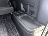 ☆取り出しやすく、しまいやすい収納スペースが満載です。ティッシュやペットボトル等、用途に合わせた収納が可能ですので、使い方はあなた次第!☆