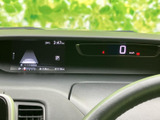 視認性の高いメーター類で、運転に必要な情報を的確に把握できます。運転状況を把握しやすく、安全運転をサポートします。