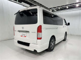 後ろから見ると車の印象も変わりますね♪