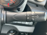 【オートライト(AUTO)】外の明るさをシステムが感知して、自動でヘッドライトが点灯します。ヘッドライトをつけ忘れを防ぐ便利機能です。