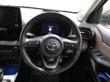 各操作スイッチなどもハンドルから手を放すことなく操作可能で安全運転に支援いたします!