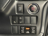 両側パワースライドドア付きだから、狭い駐車スペースなどでの 乗り降りラクラク!小さなお子さまのいるご家庭には嬉しい装備。