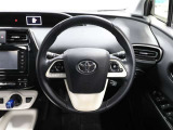 各操作スイッチなどもハンドルから手を放すことなく操作可能で安全運転に支援いたします!