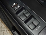 電動格納式ドアミラー・パワーウインドウを装備しています。