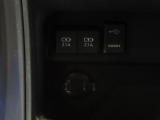 USB充電用端子。