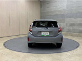 リヤ、後ろから見るとまた車の印象が変わってきますね☆☆