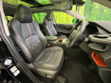 運転席シート廻りは使用感も少なく、良好な状態となっています。丁寧に使われていたことがよくわかりますね。
