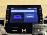 ナビ連動ETC付きです。高速道路料金所での小銭の出し入れや雨天時における窓の開け閉めなどの煩わしさが解消できます。料金所の通過もスムーズで快適ですよ。☆使用履歴表示や音声案内もしてくれます☆
