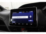 Bluetoothもついてるので、携帯と繋いで好きな音楽聞けます。