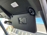 サンバイザーの画像です。運転席、助手席ともに鏡付です!